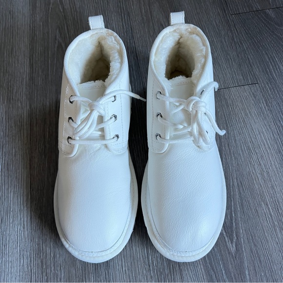 UGG Neumel Leather Men’s Chukka Boots Size 9 - Picture 3 of 9